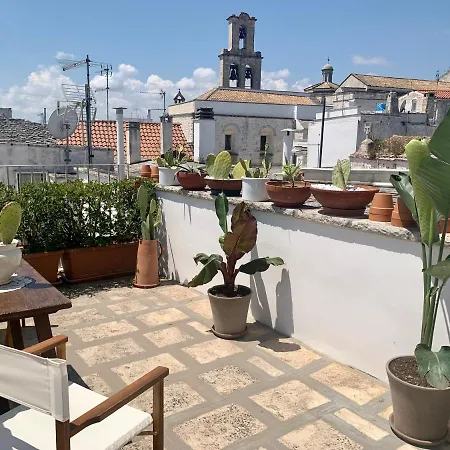 Palazzo De Amico -typical Terrace House * Cisternino
